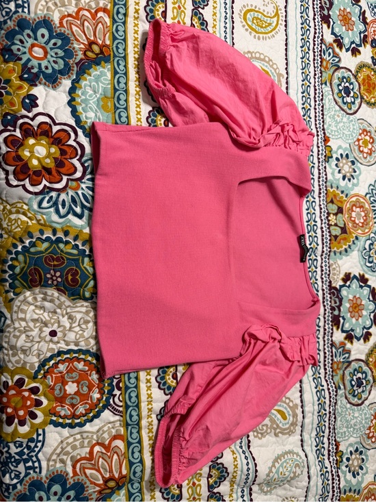 Zara Tops - Zara Pink Puff Sleeve crop Top